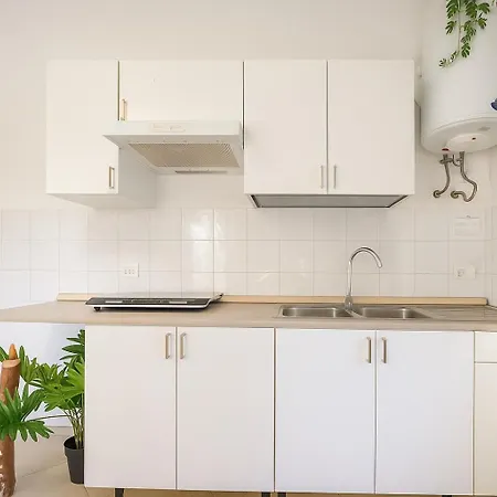 Daire Free Parking 5 Minutes From The Bus Stop