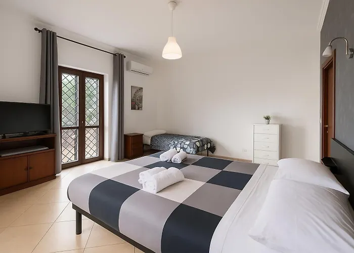 Free Parking 5 Minutes From The Bus Stop Roma